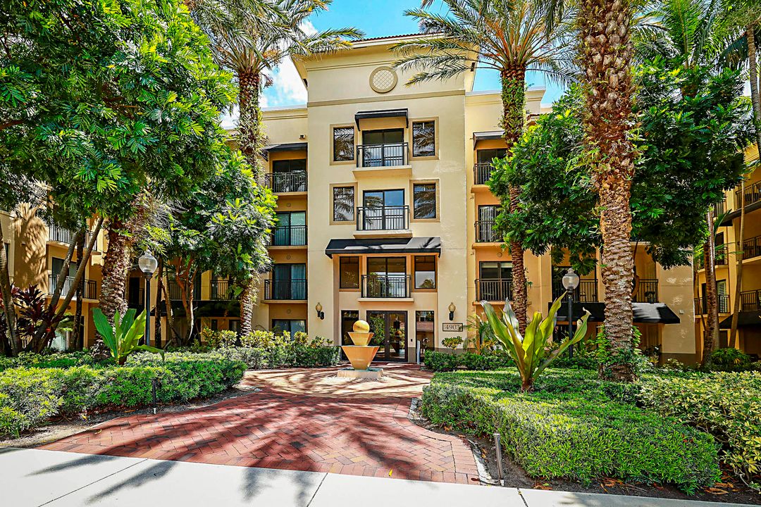 Vendido Recientemente: $389,000 (2 camas, 2 baños, 1001 Pies cuadrados)