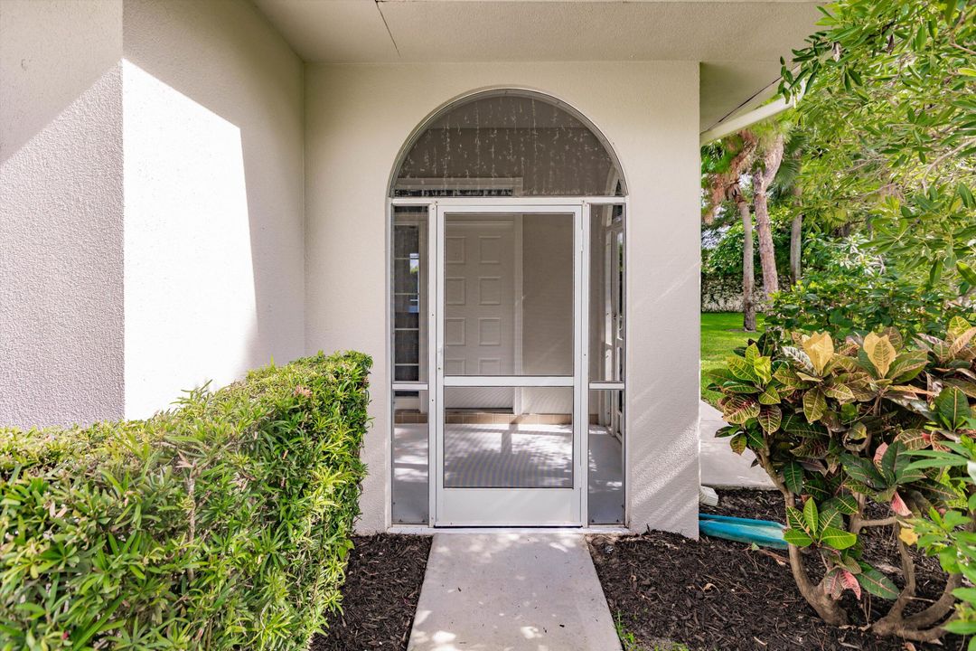 En Venta: $695,000 (3 camas, 2 baños, 1552 Pies cuadrados)