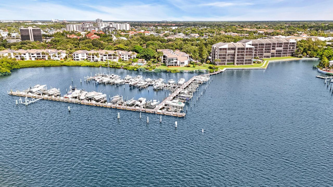 Недавно арендовано: $3,750 (2 спален, 2 ванн, 1535 Квадратных фут)