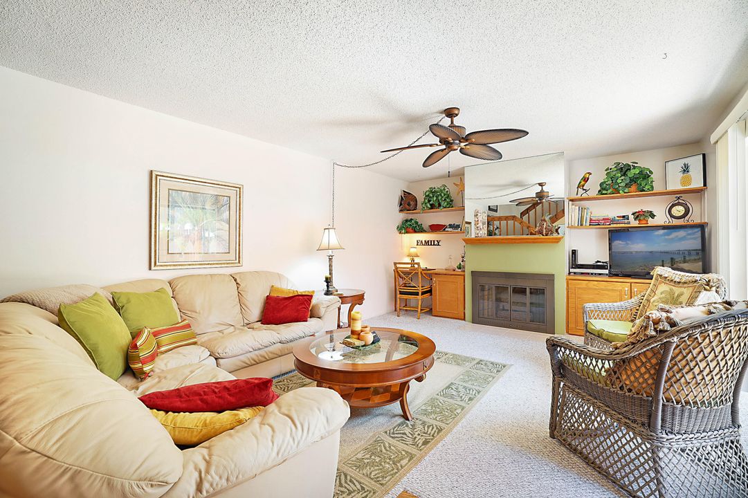 Под контрактом: $5,000 (2 спален, 2 ванн, 1470 Квадратных фут)