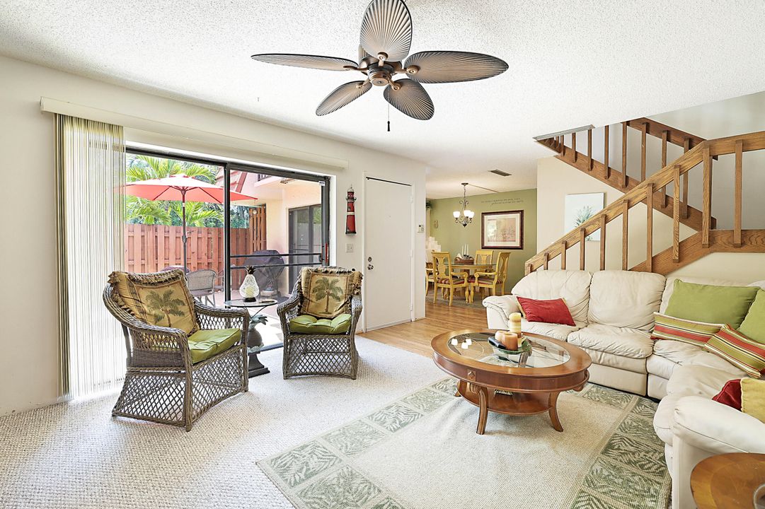 Под контрактом: $5,000 (2 спален, 2 ванн, 1470 Квадратных фут)