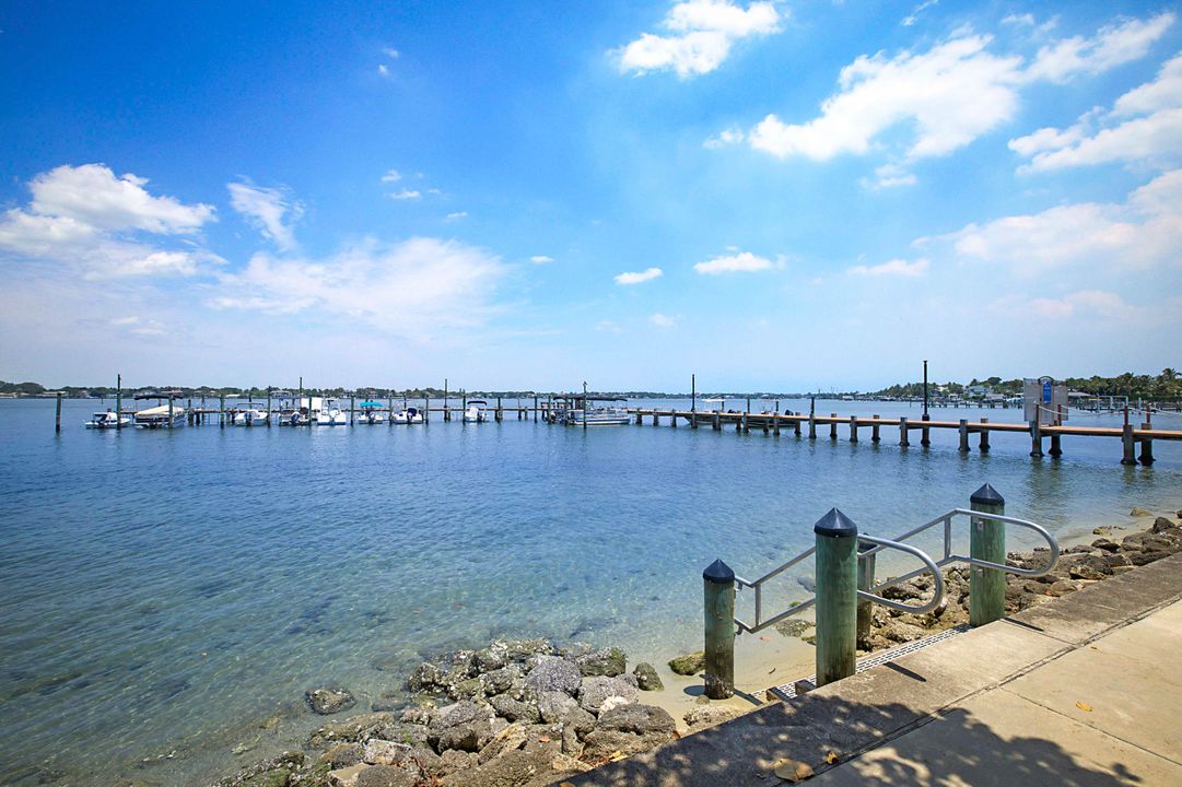 Под контрактом: $5,000 (2 спален, 2 ванн, 1470 Квадратных фут)