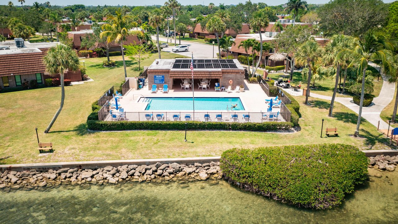 Под контрактом: $5,000 (2 спален, 2 ванн, 1470 Квадратных фут)