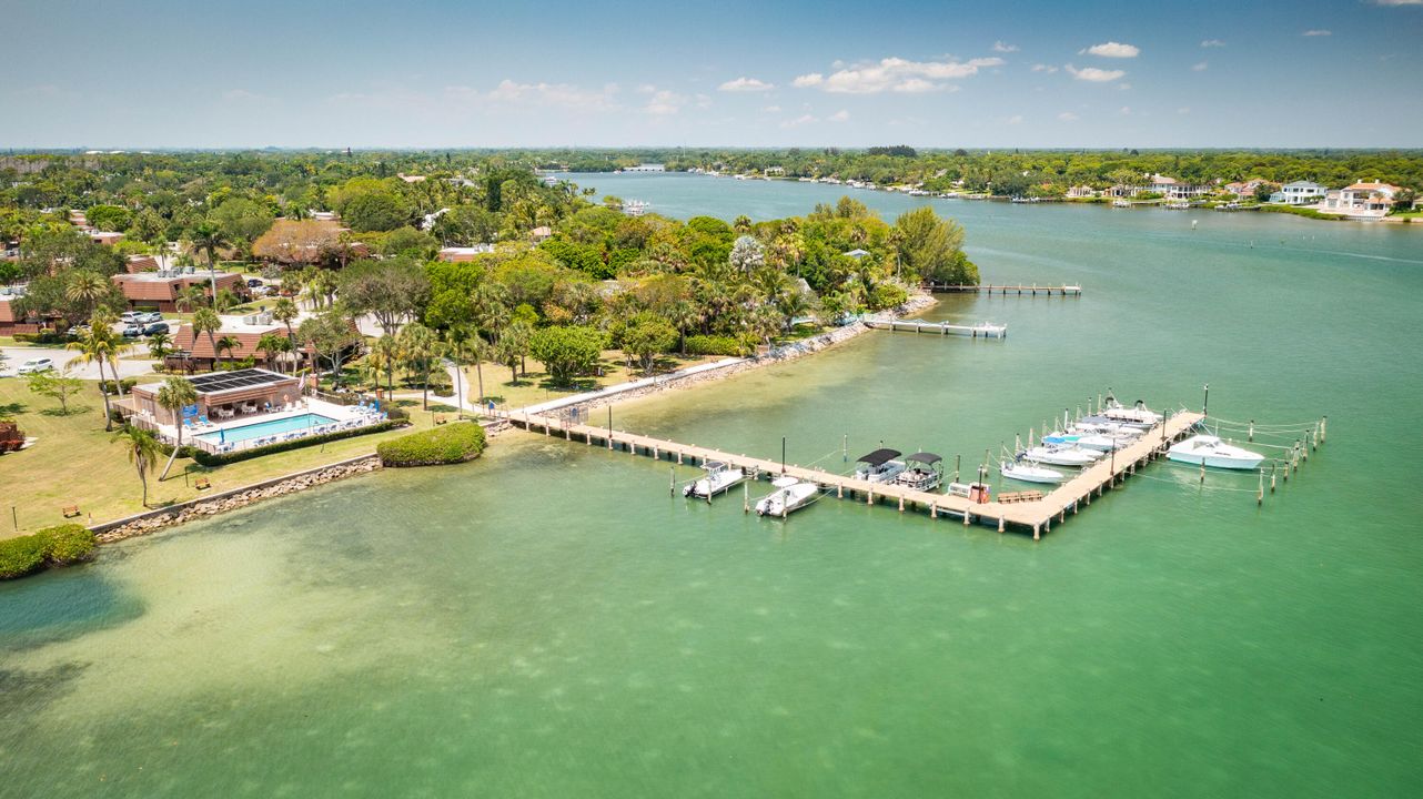 Под контрактом: $5,000 (2 спален, 2 ванн, 1470 Квадратных фут)