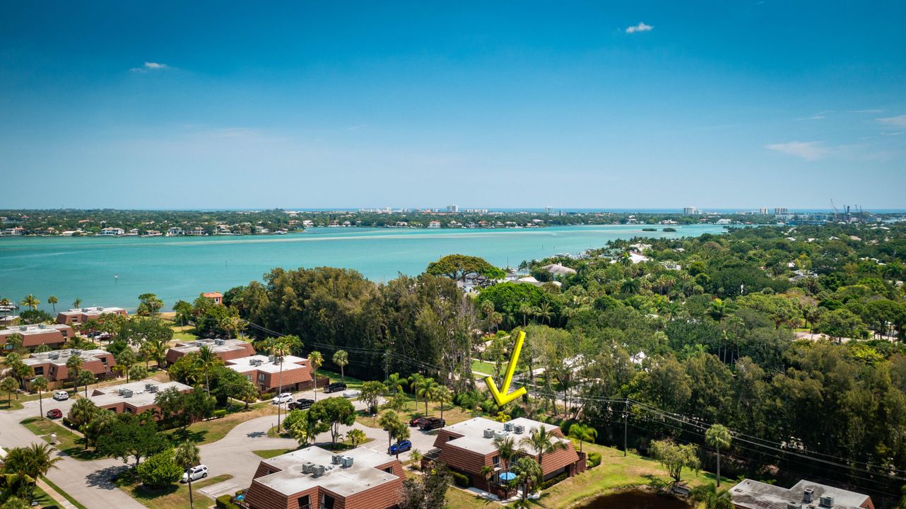 Под контрактом: $5,000 (2 спален, 2 ванн, 1470 Квадратных фут)