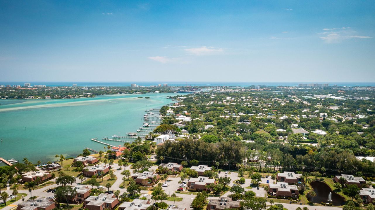 Под контрактом: $5,000 (2 спален, 2 ванн, 1470 Квадратных фут)