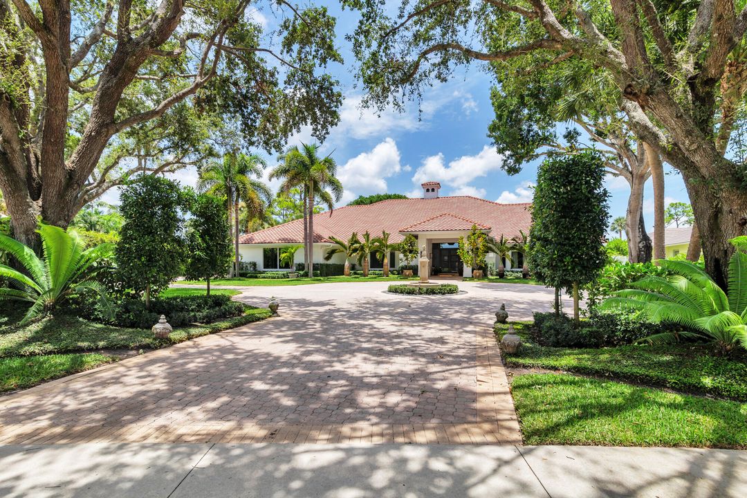 For Sale: $3,850,000 (4 beds, 4 baths, 4414 Square Feet)