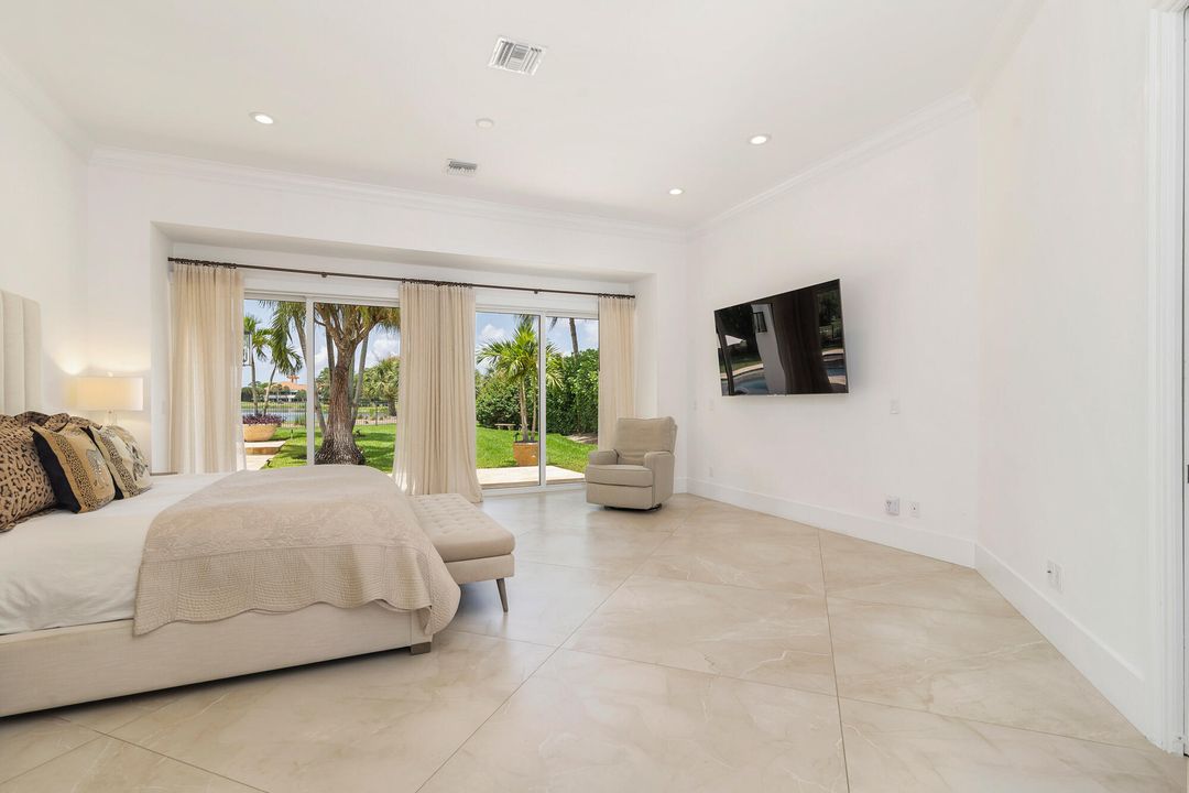 For Sale: $3,850,000 (4 beds, 4 baths, 4414 Square Feet)