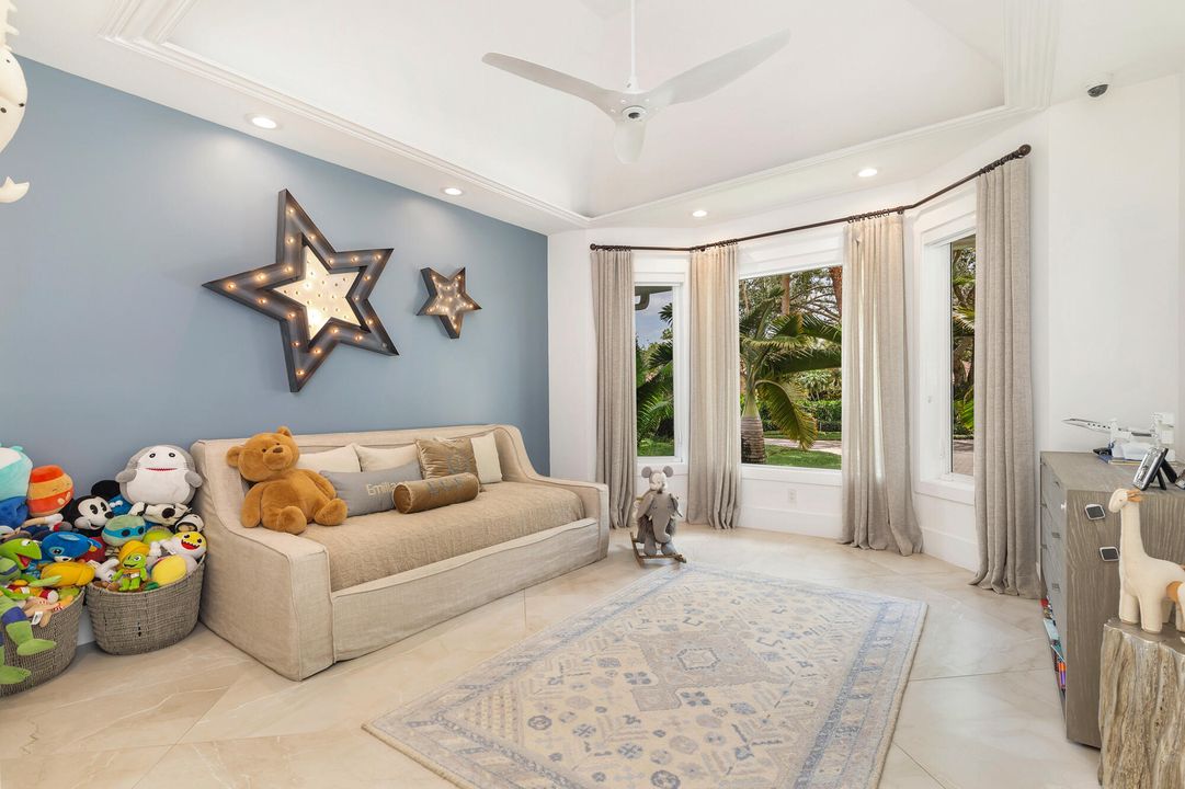 For Sale: $3,850,000 (4 beds, 4 baths, 4414 Square Feet)