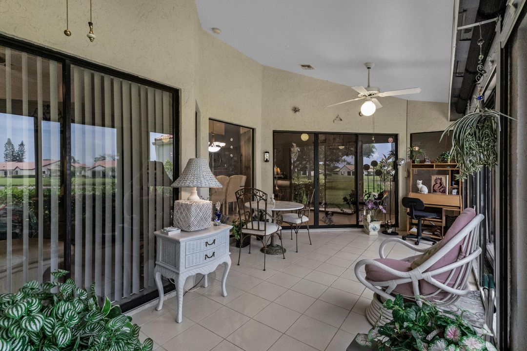 合同活跃: $235,000 (2 贝兹, 2 浴室, 1296 平方英尺)