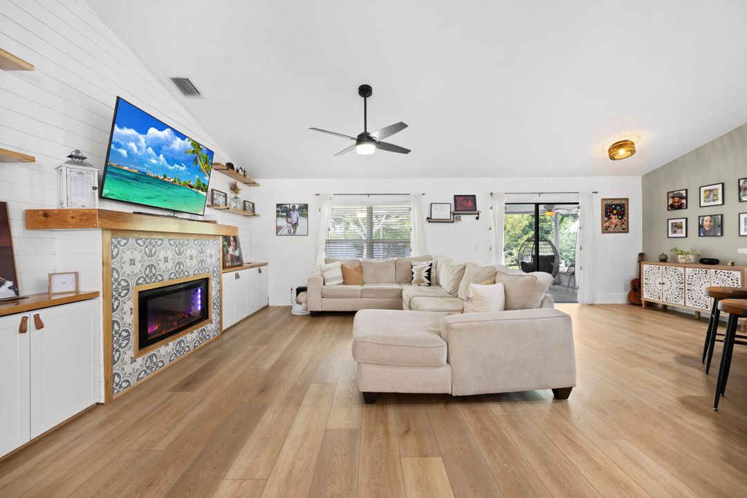 Active With Contract: $472,000 (3 beds, 2 baths, 2026 Square Feet)