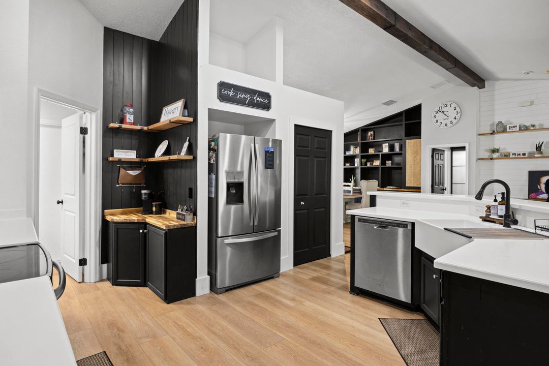 Active With Contract: $472,000 (3 beds, 2 baths, 2026 Square Feet)