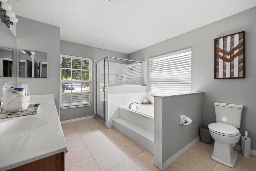 Active With Contract: $472,000 (3 beds, 2 baths, 2026 Square Feet)