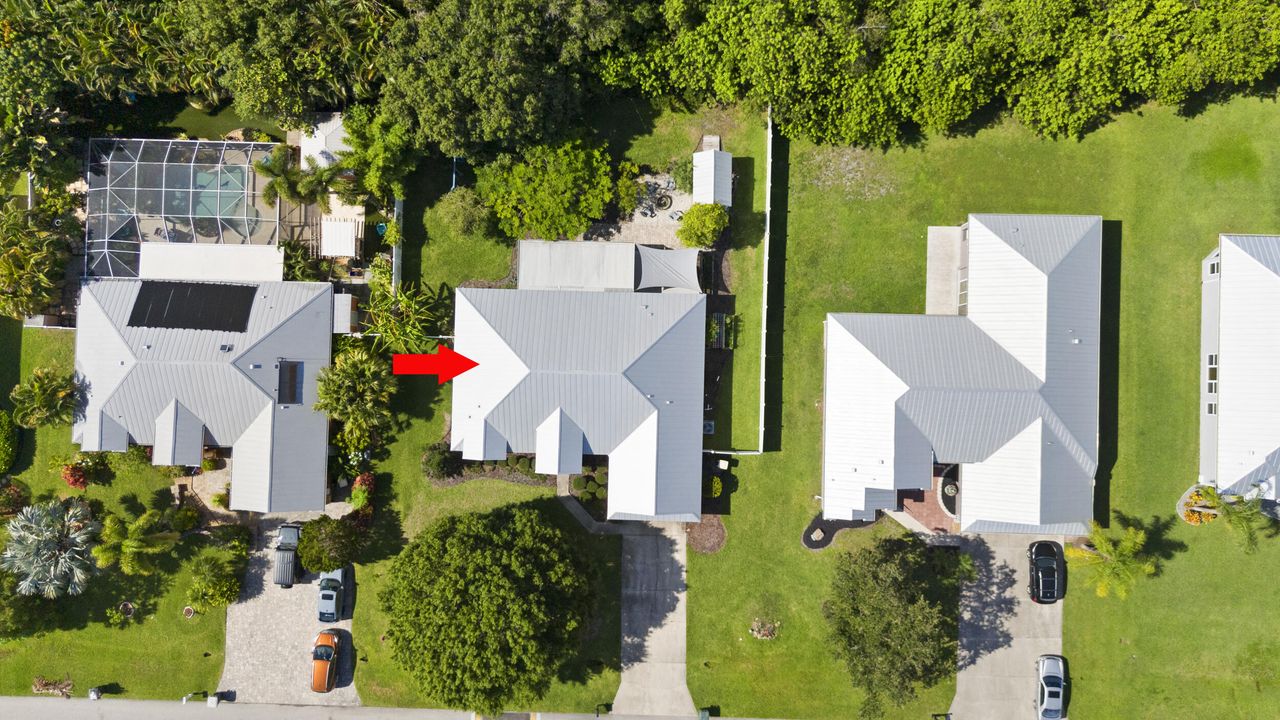 Active With Contract: $472,000 (3 beds, 2 baths, 2026 Square Feet)