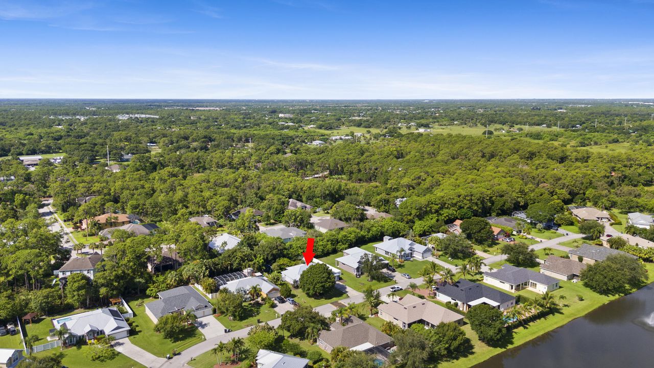 Active With Contract: $472,000 (3 beds, 2 baths, 2026 Square Feet)