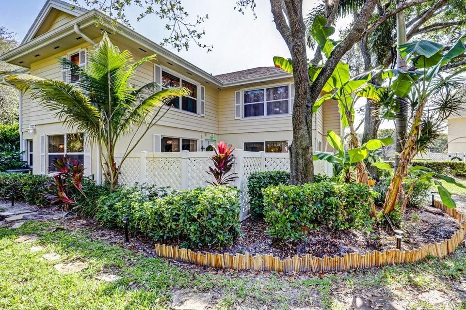 Recently Rented: $2,800 (2 beds, 2 baths, 1374 Square Feet)