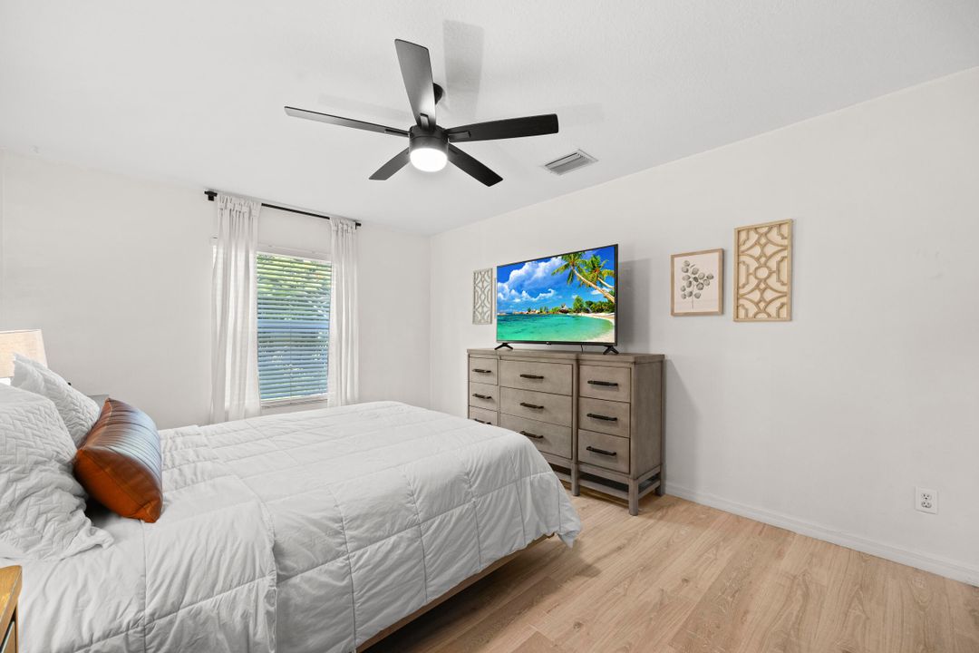 Active With Contract: $472,000 (3 beds, 2 baths, 2026 Square Feet)