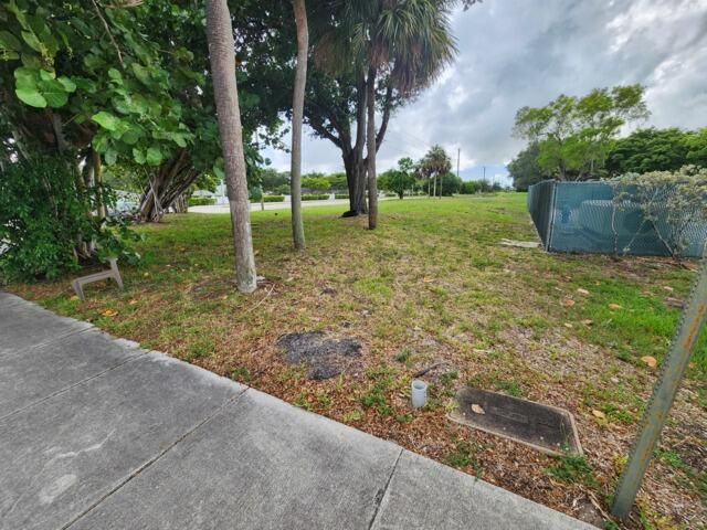 Под контрактом: $125,000 (0 спален, 0 ванн, 0 Квадратных фут)