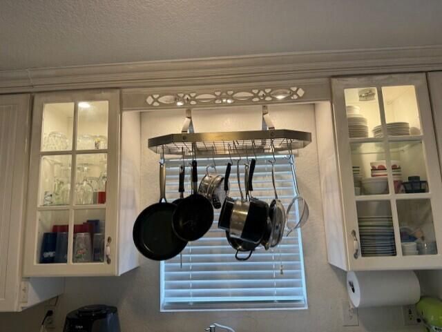 Activo con contrato: $298,000 (4 camas, 2 baños, 1152 Pies cuadrados)