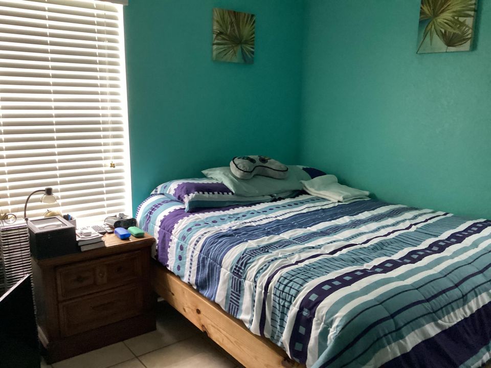 Activo con contrato: $298,000 (4 camas, 2 baños, 1152 Pies cuadrados)