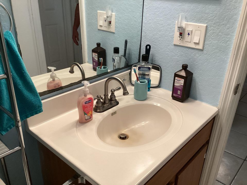 Activo con contrato: $298,000 (4 camas, 2 baños, 1152 Pies cuadrados)