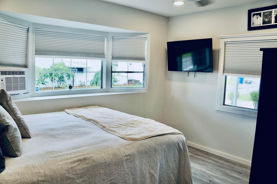 For Sale: $79,900 (2 beds, 2 baths, 732 Square Feet)