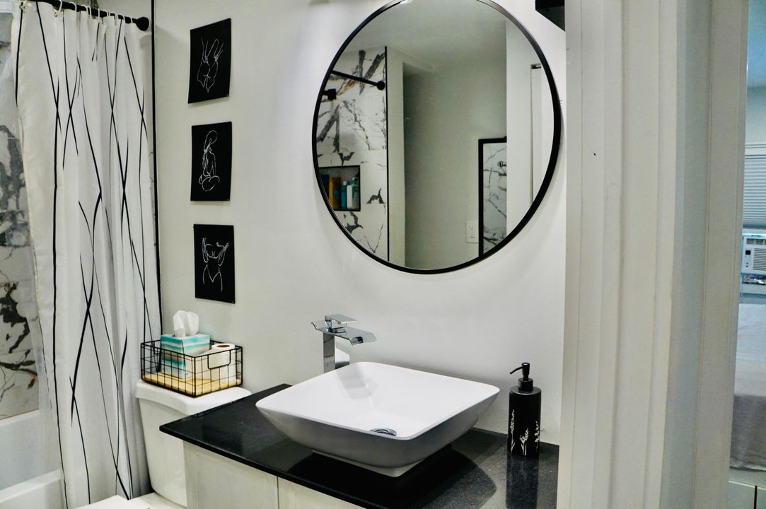 For Sale: $79,900 (2 beds, 2 baths, 732 Square Feet)