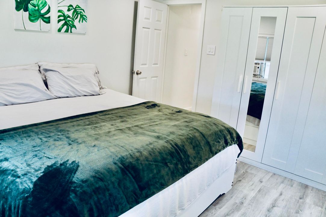 For Sale: $79,900 (2 beds, 2 baths, 732 Square Feet)