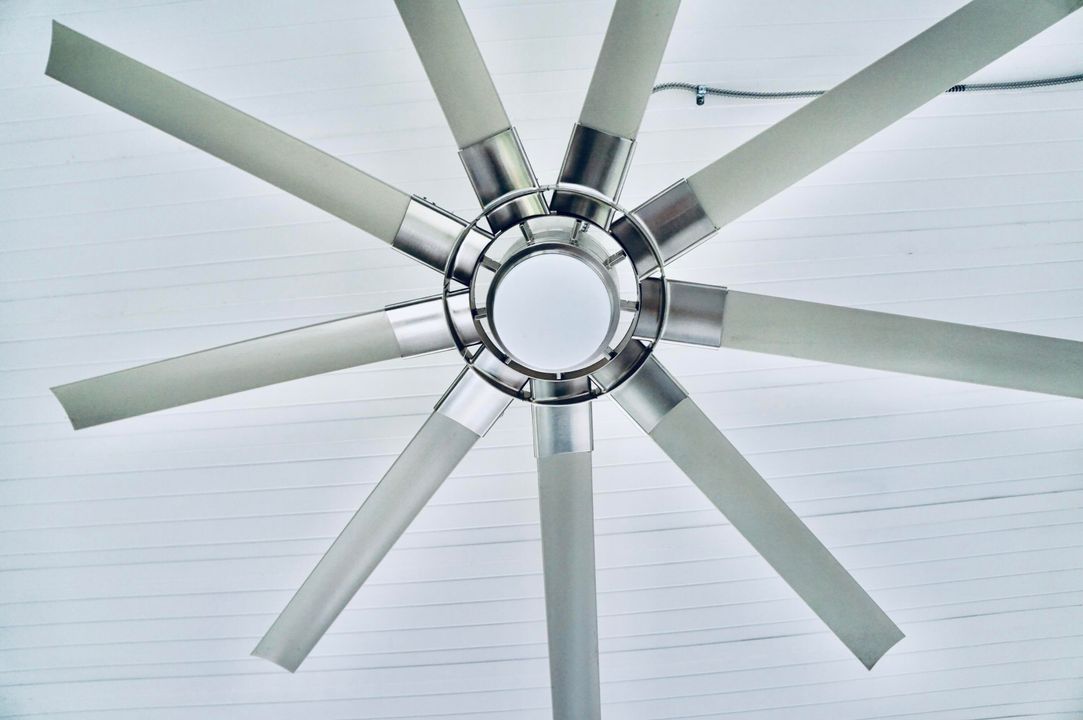 For Sale: $79,900 (2 beds, 2 baths, 732 Square Feet)