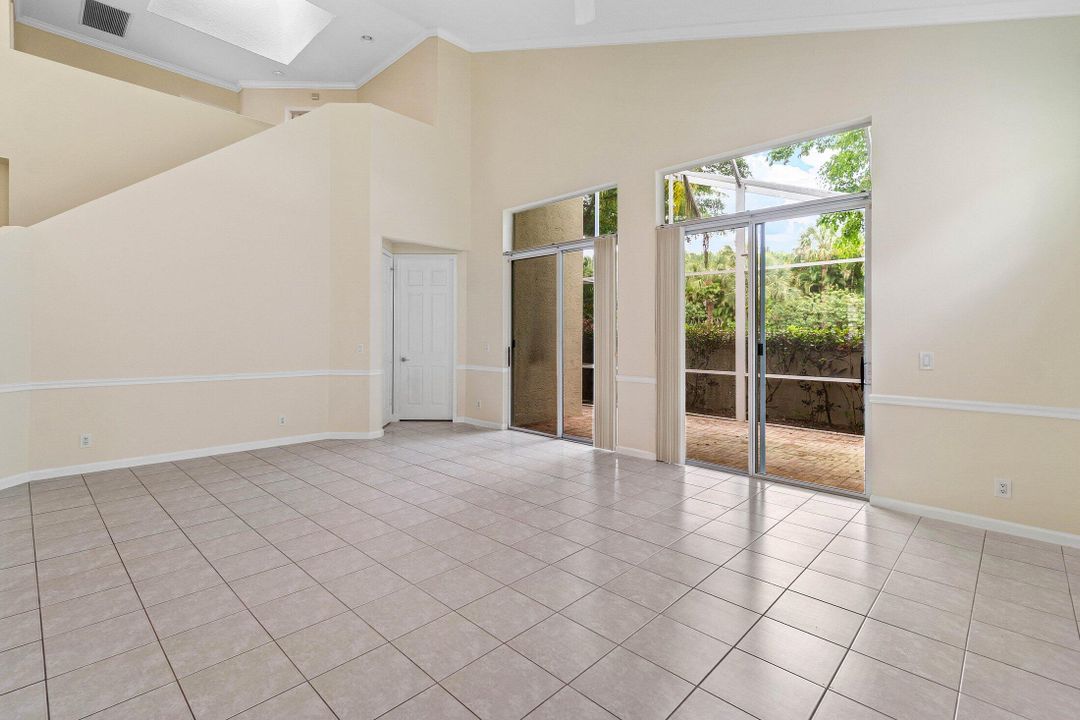 For Sale: $465,000 (3 beds, 2 baths, 1832 Square Feet)