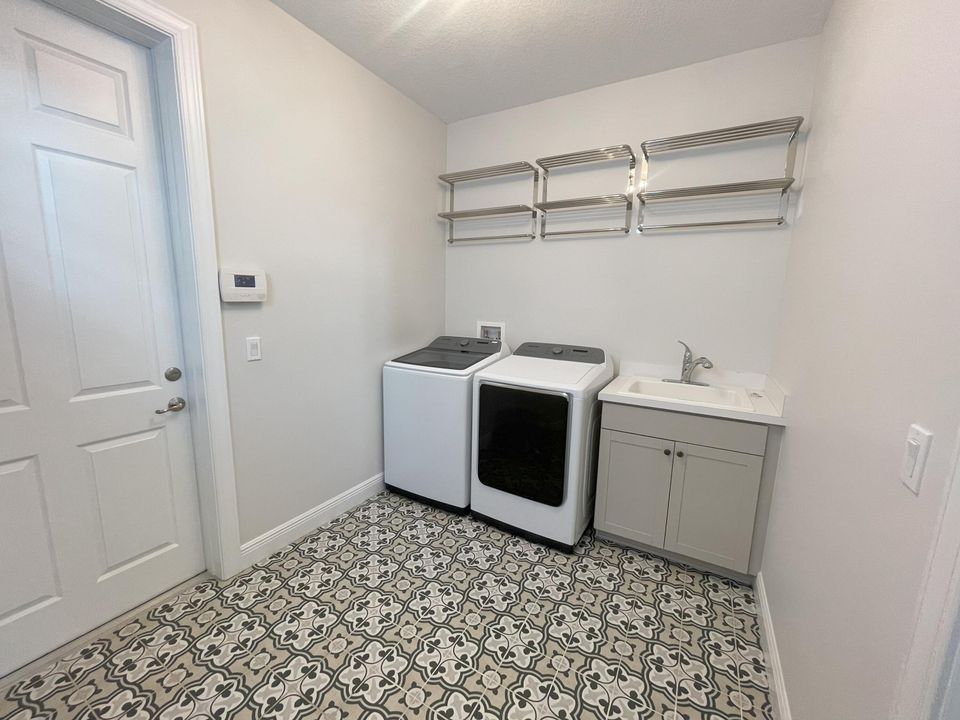 В аренду: $2,600 (3 спален, 3 ванн, 1772 Квадратных фут)