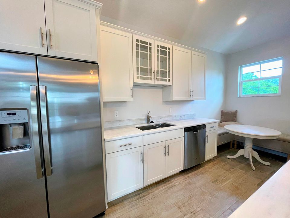 В аренду: $2,600 (3 спален, 3 ванн, 1772 Квадратных фут)