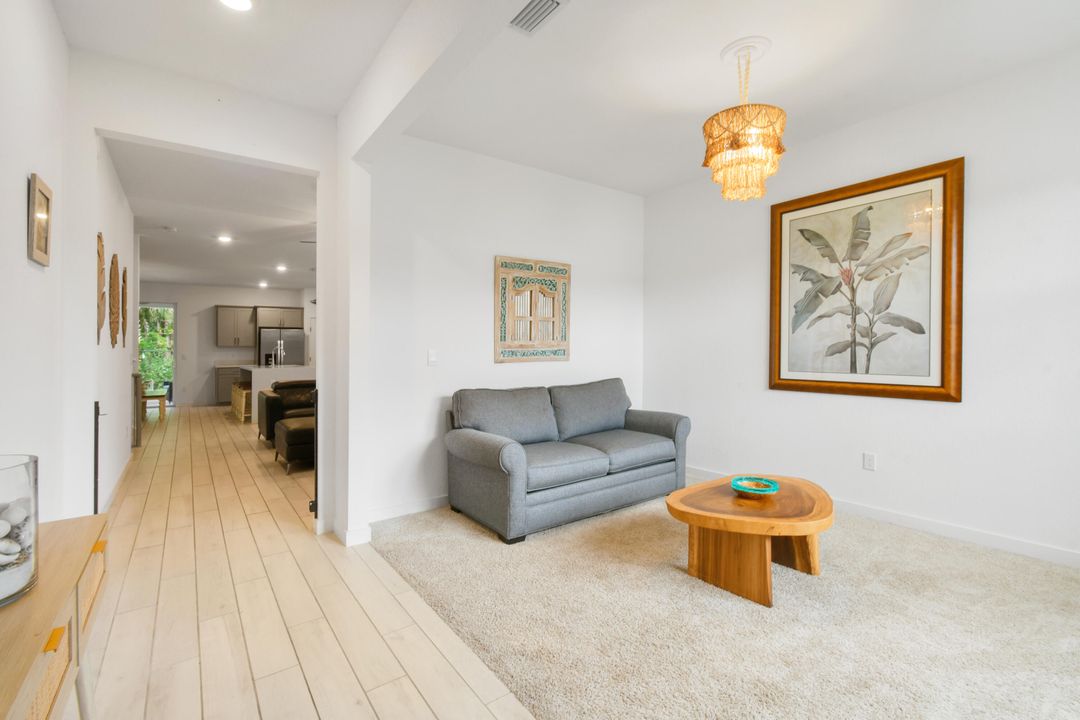 Activo con contrato: $839,000 (5 camas, 3 baños, 2720 Pies cuadrados)