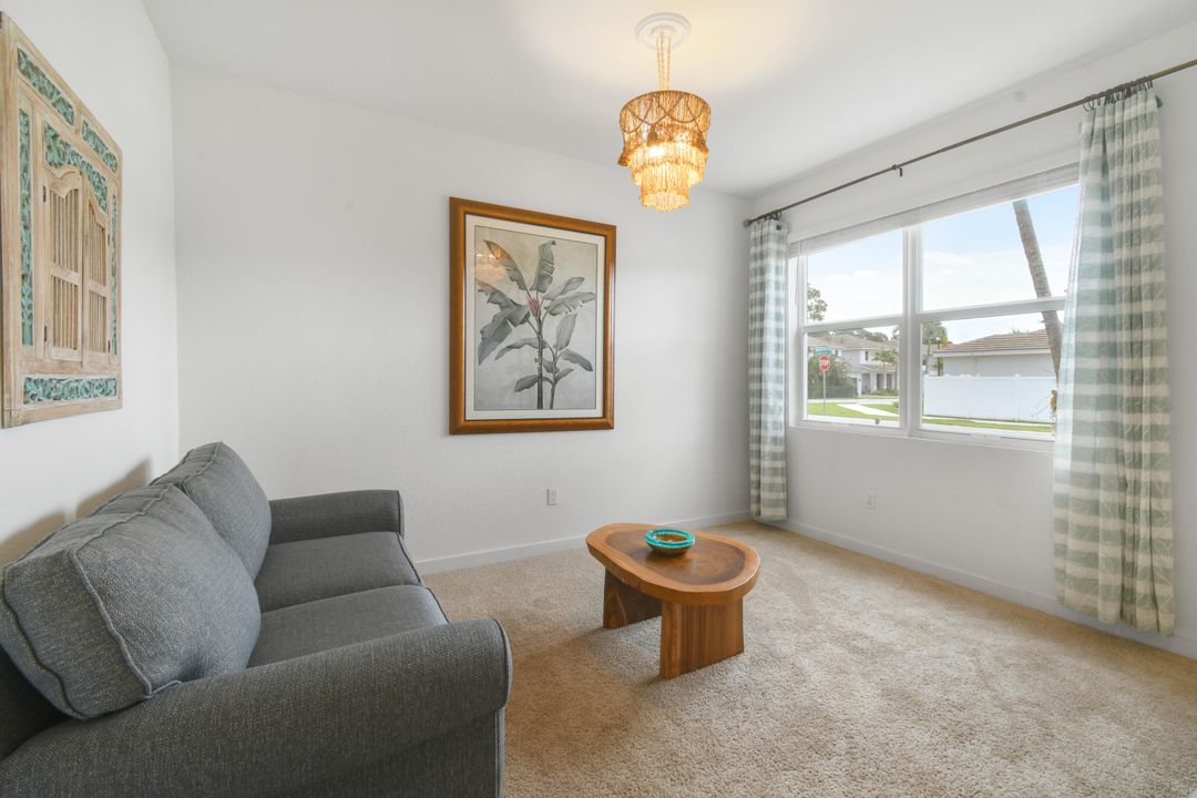 Activo con contrato: $839,000 (5 camas, 3 baños, 2720 Pies cuadrados)