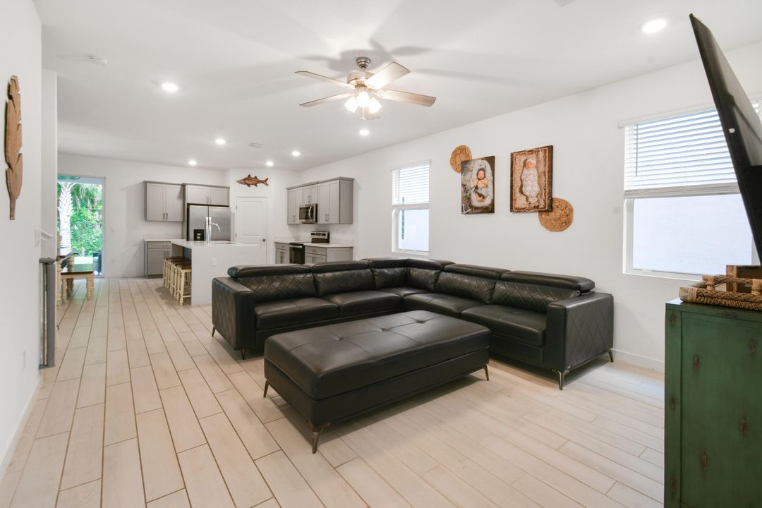 Activo con contrato: $839,000 (5 camas, 3 baños, 2720 Pies cuadrados)