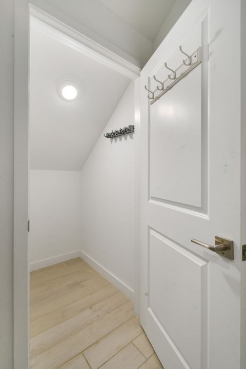 Activo con contrato: $839,000 (5 camas, 3 baños, 2720 Pies cuadrados)