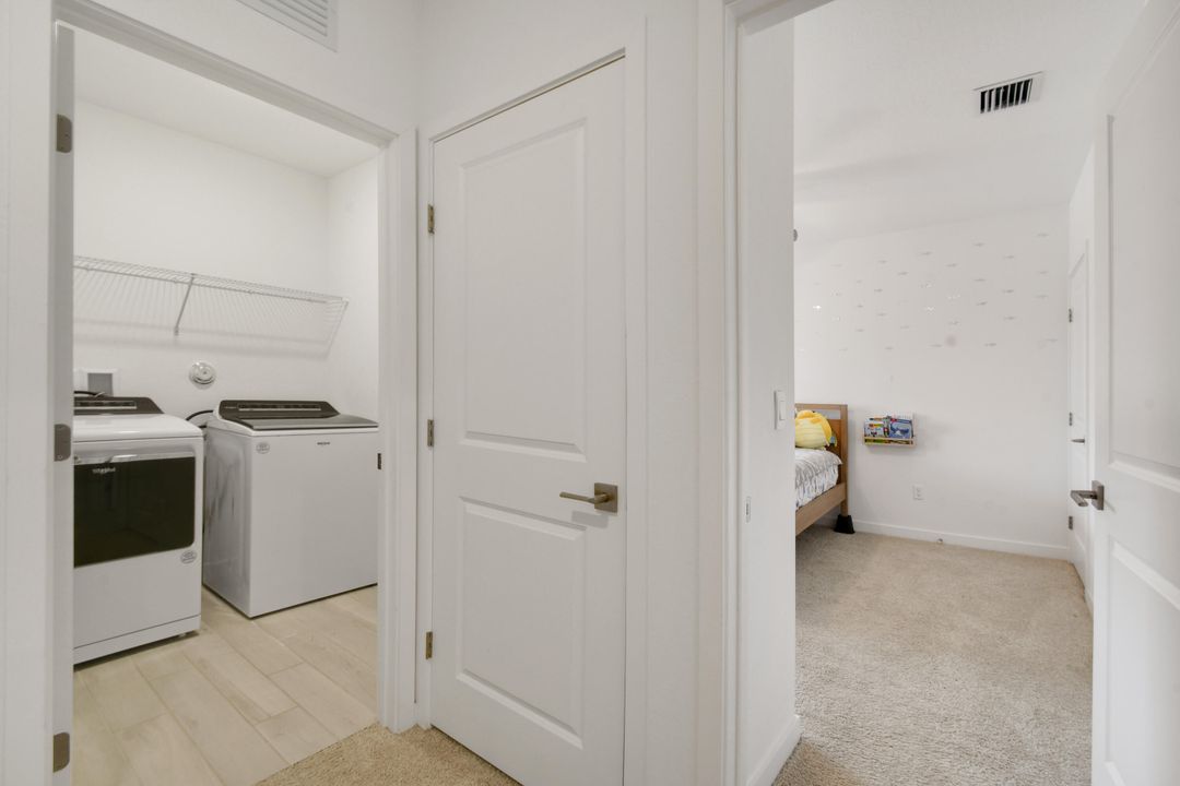 Activo con contrato: $839,000 (5 camas, 3 baños, 2720 Pies cuadrados)