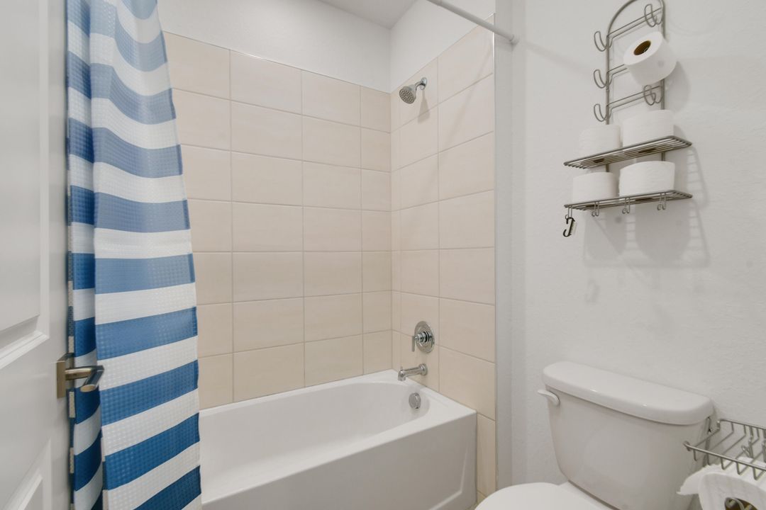 Activo con contrato: $839,000 (5 camas, 3 baños, 2720 Pies cuadrados)