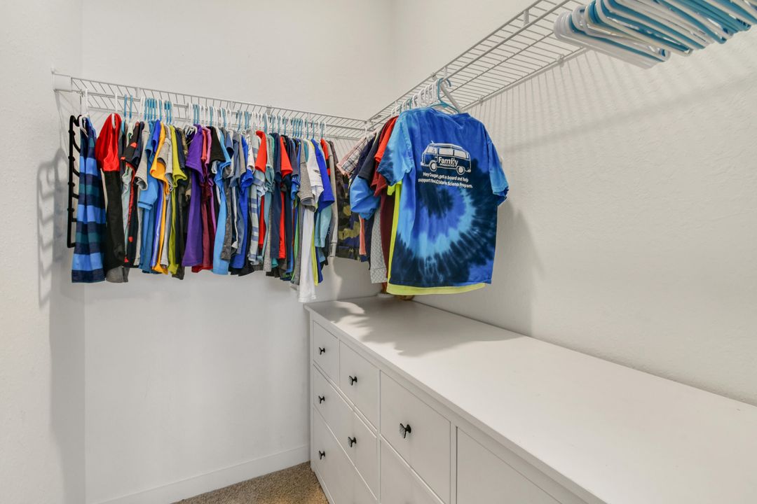 Activo con contrato: $839,000 (5 camas, 3 baños, 2720 Pies cuadrados)