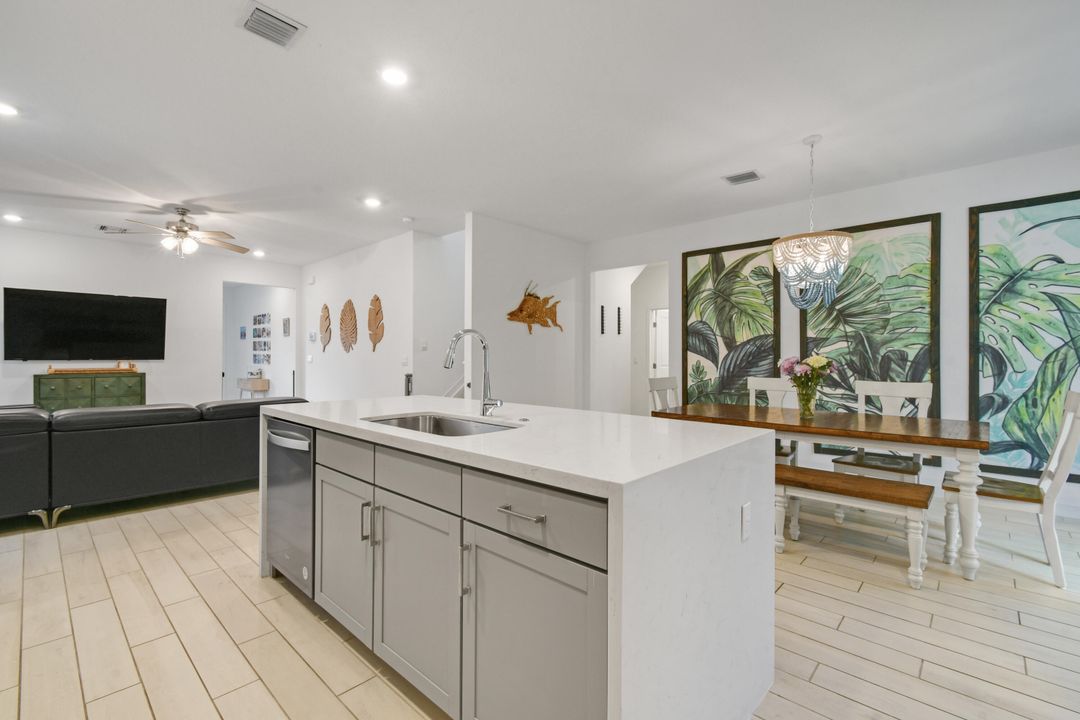 Activo con contrato: $839,000 (5 camas, 3 baños, 2720 Pies cuadrados)