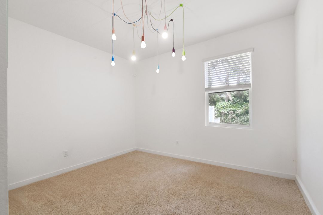 Activo con contrato: $839,000 (5 camas, 3 baños, 2720 Pies cuadrados)