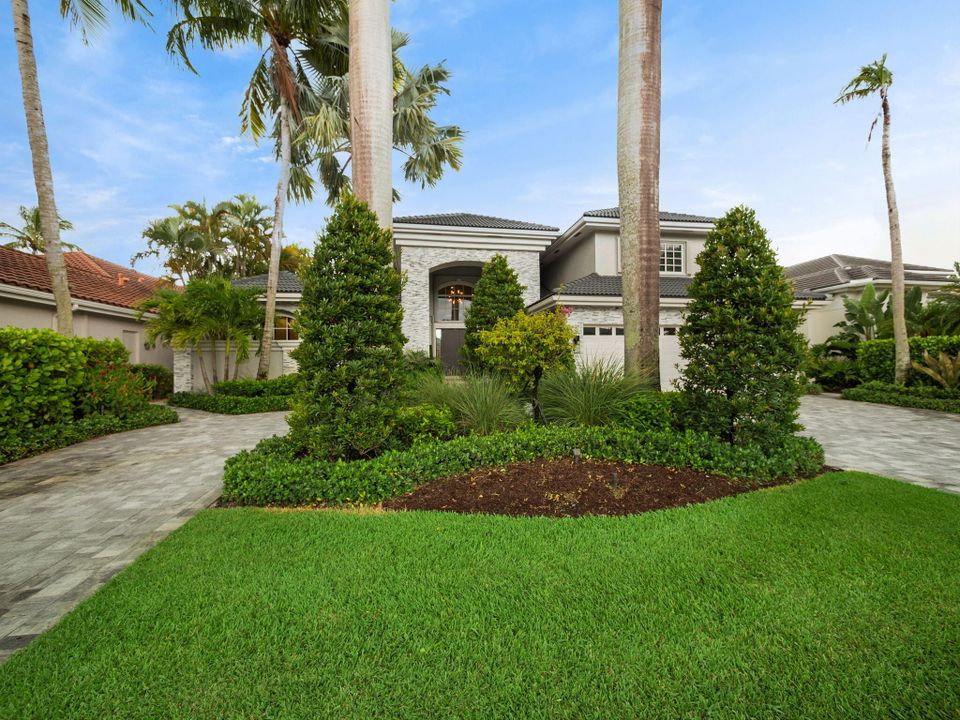 For Sale: $5,200,000 (4 beds, 5 baths, 4642 Square Feet)