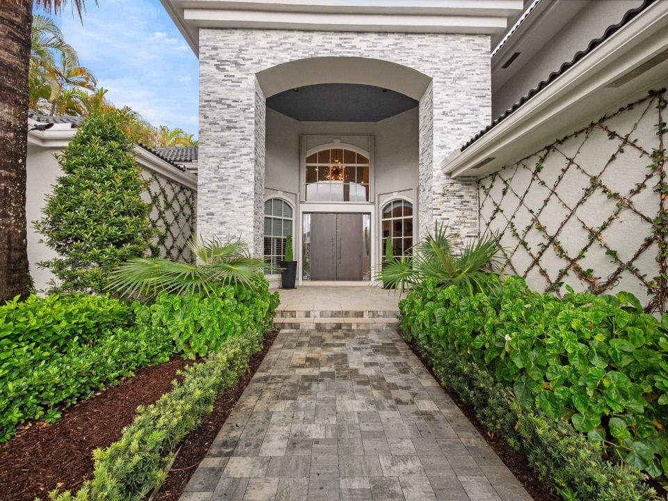 For Sale: $5,200,000 (4 beds, 5 baths, 4642 Square Feet)