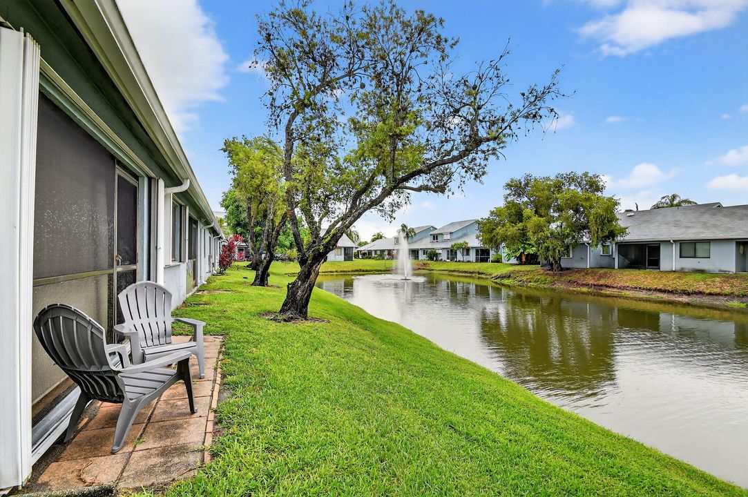 待售: $349,000 (2 贝兹, 2 浴室, 988 平方英尺)