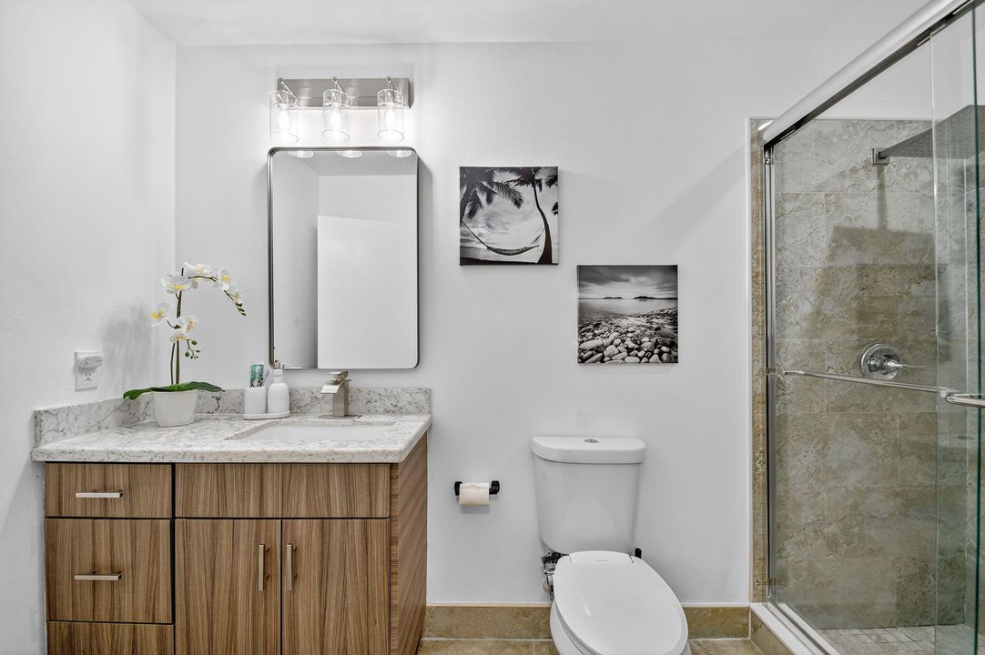 待售: $349,000 (2 贝兹, 2 浴室, 988 平方英尺)