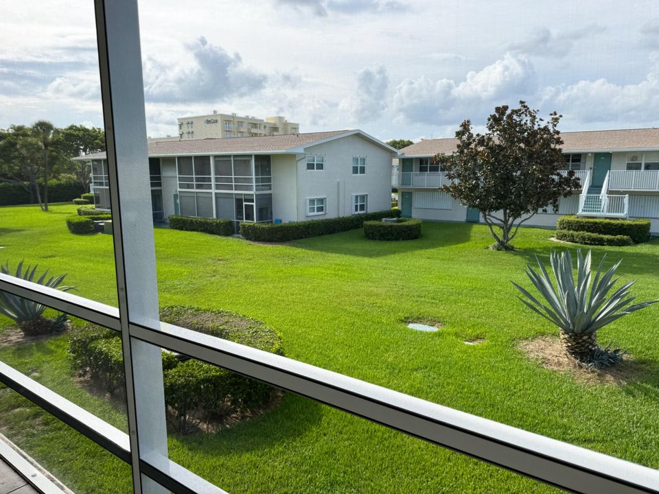 Active With Contract: $89,000 (1 beds, 1 baths, 570 Square Feet)