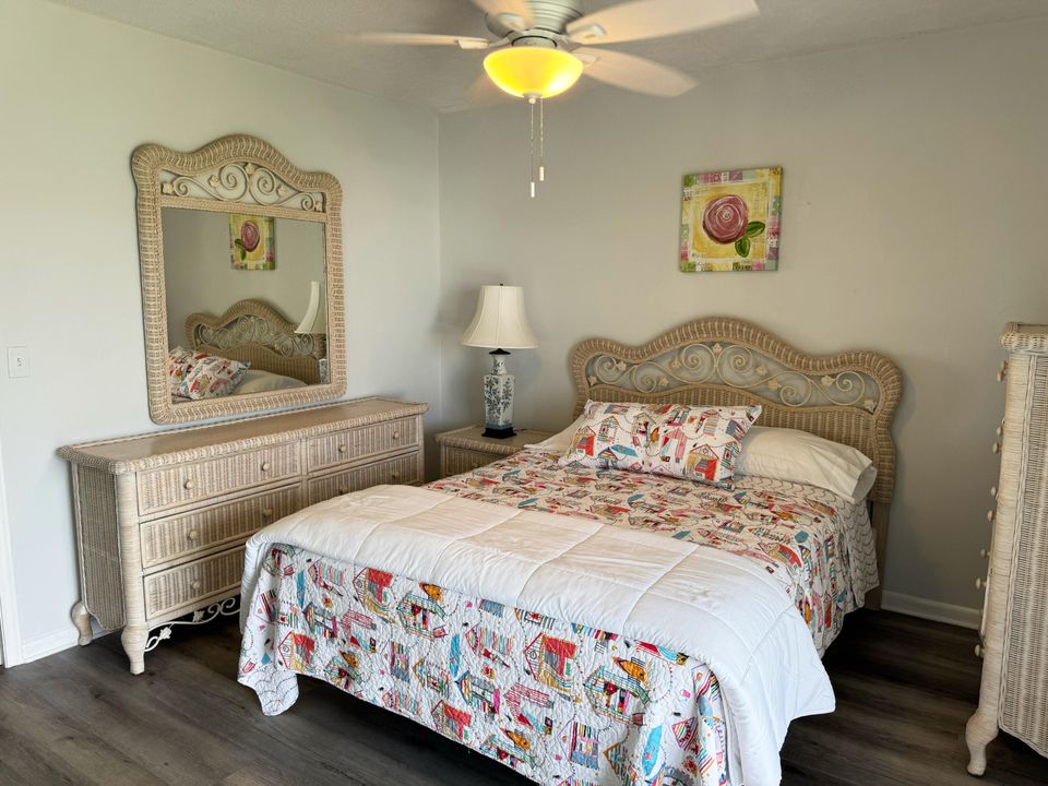 Active With Contract: $89,000 (1 beds, 1 baths, 570 Square Feet)