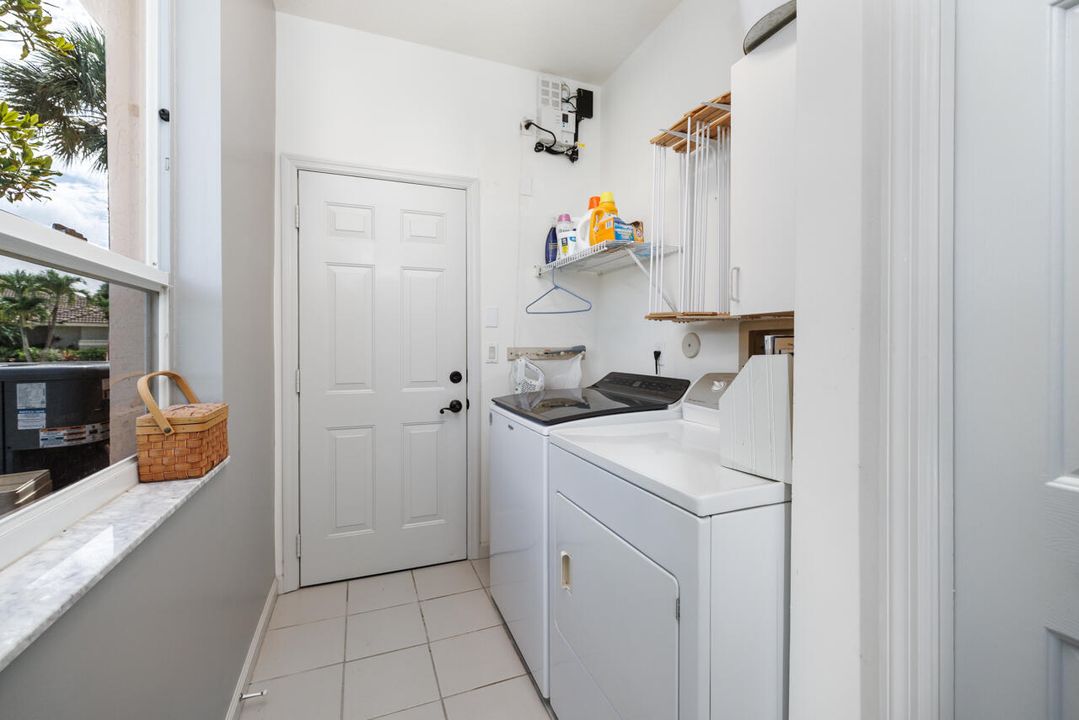 Activo con contrato: $724,500 (3 camas, 3 baños, 2040 Pies cuadrados)