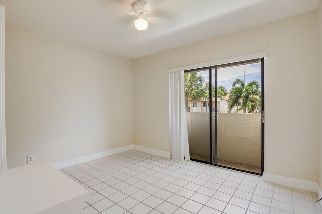 For Sale: $150,000 (2 beds, 2 baths, 1059 Square Feet)