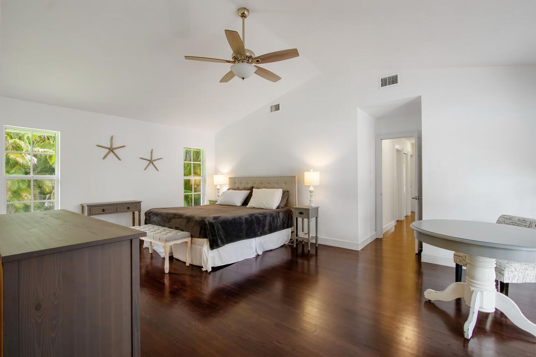 出租: $10,000 (4 贝兹, 2 浴室, 3058 平方英尺)